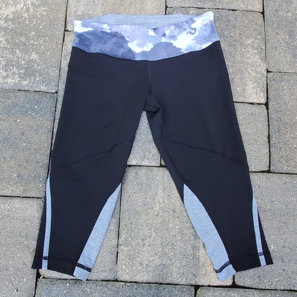 NWOT Lululemon 17" crop leggings